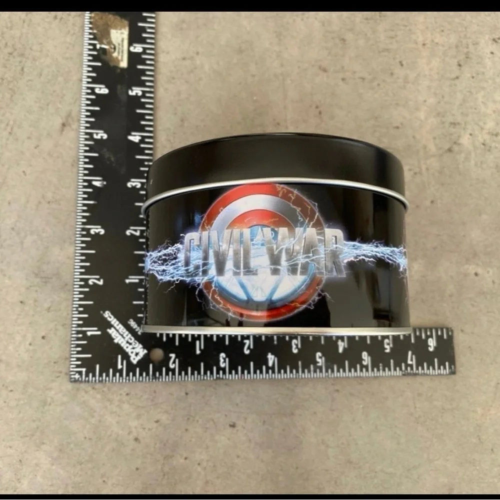 Marvel Captain America and Iron Man Design Empty Tin - Picture 5 of 5
